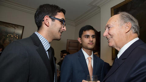 Image of His Highness the Aga Khan with students