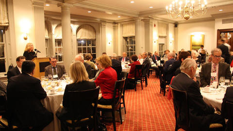 Image of Kathy Molony giving speech at Fellows Reunion dinner