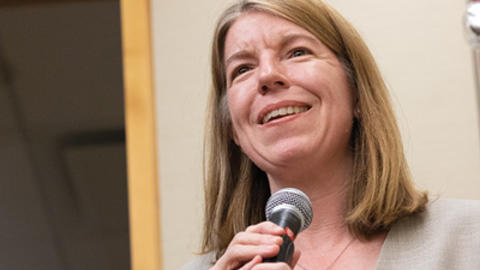 Image of Christina Davis asking a question