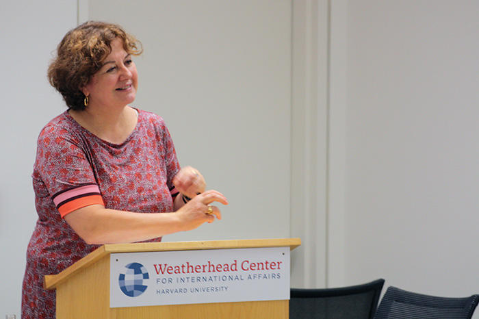 Image of Michele Lamont at the podium