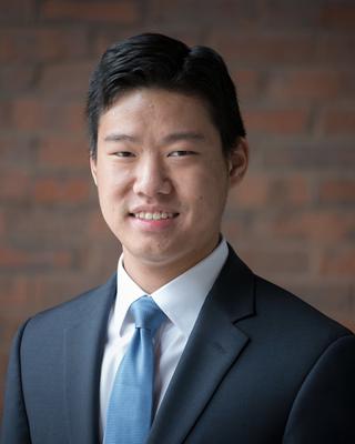 Headshot of Chris Li. 