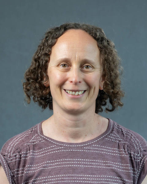 Zsuzsanna Kimball. 
