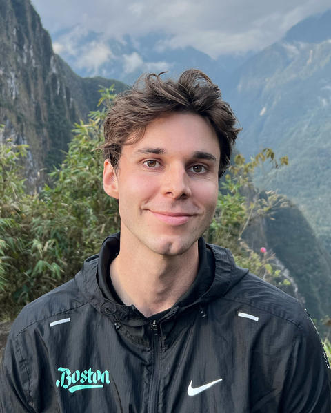 Headshot of Kevin W Blacutt