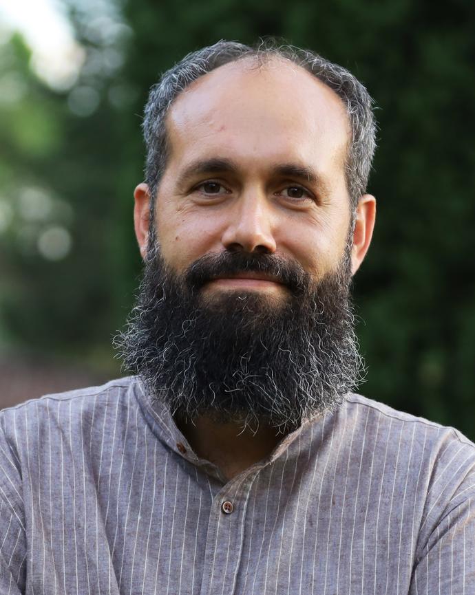 Headshot of Tomás Bartoletti