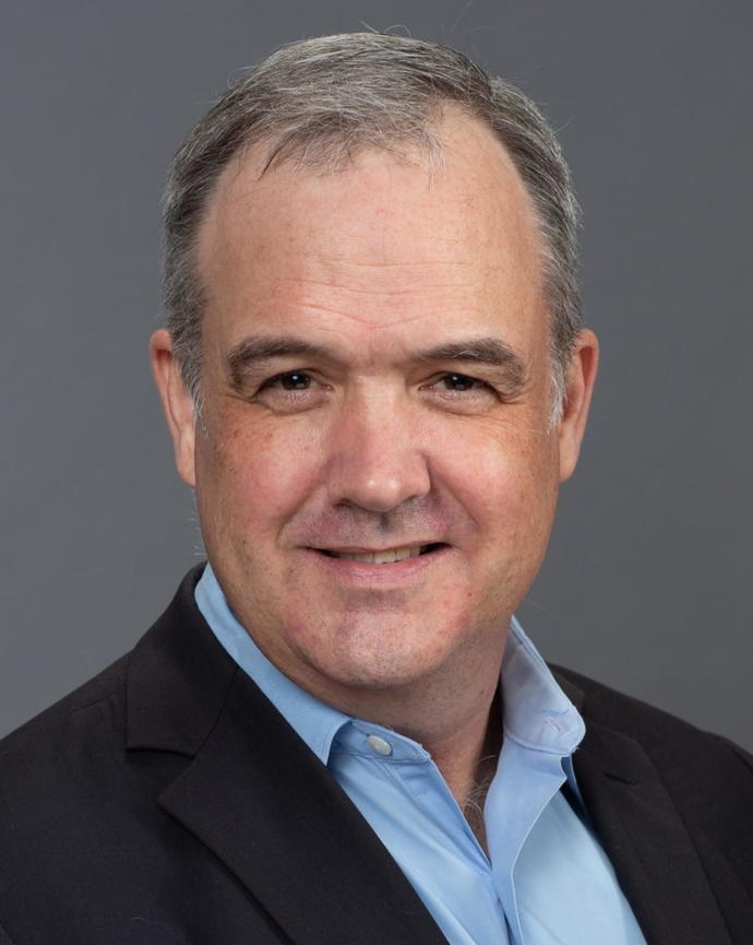 Headshot of Dan Carpenter.