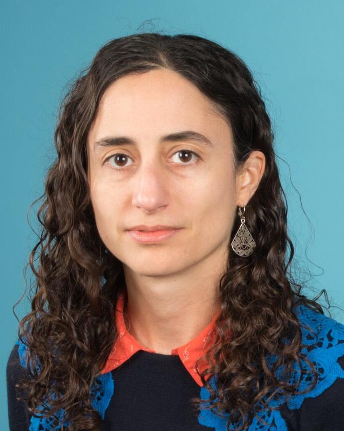 Headshot of Rema Hanna.