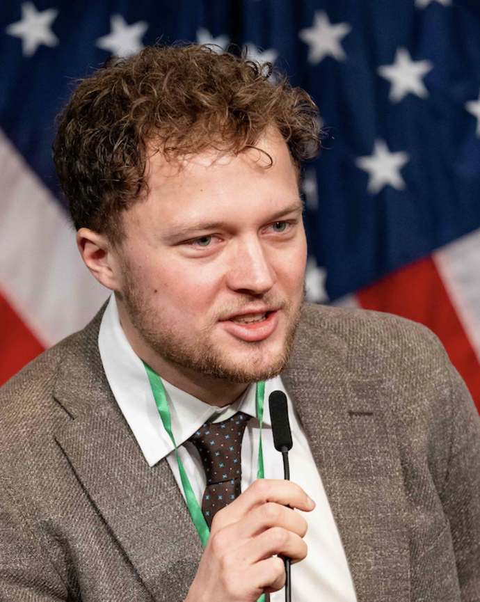 Headshot of Erik Dalaker.