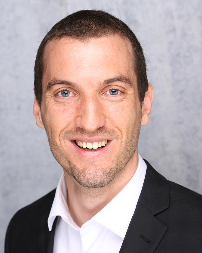 Headshot of Baris Istipliler. 