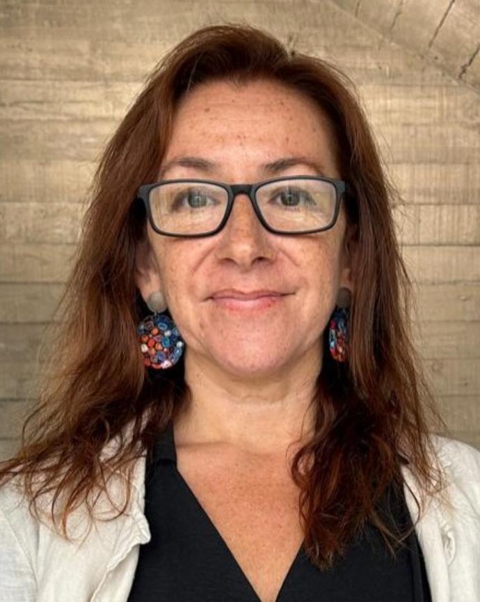 Headshot of Maria Luisa Mendez. 