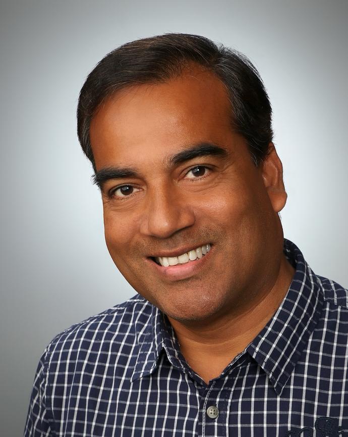 Headshot of Ahm Shamsuzzoha.