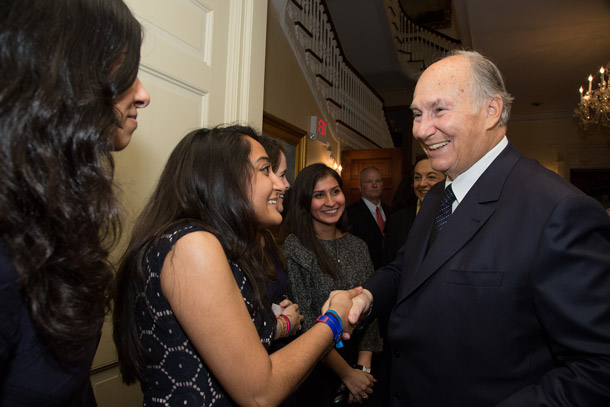Image of His Highness the Aga Khan with students